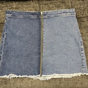Wild Fable Zip Front Skirt Size 14 Dark Blue and Med Blue distressed hem skirt.